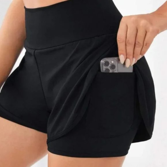 SHEIN - High Waisted Wide Waistband Phone Pocket Sports Shorts - Picture 3 of 8